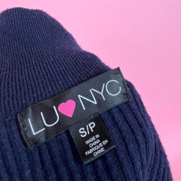 ❌SOLD❌ Striped Navy Blue Cropped Sweater - Picture 3 of 3